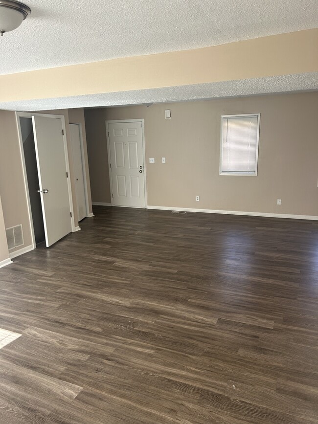 2008 Spencer St in Omaha, NE - Building Photo - Building Photo