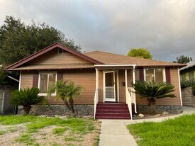 223 E Colorado Blvd, Unit C in Monrovia, CA - Building Photo