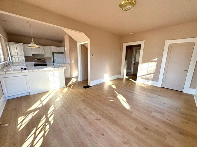 1465 Central Ave in Lovelock, NV - Building Photo - Building Photo