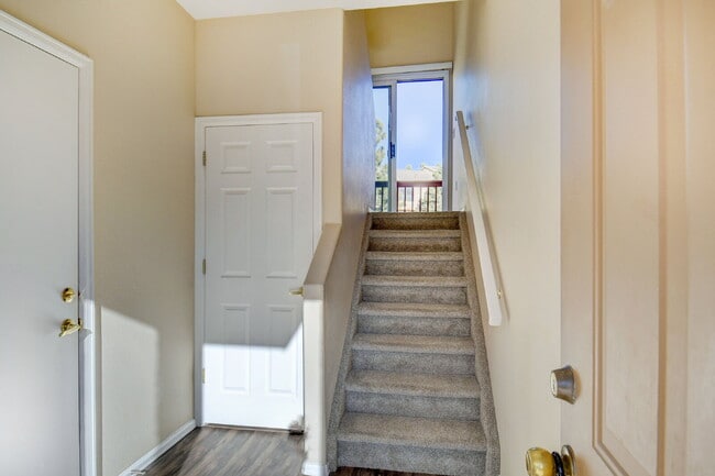 Updated 2-Bed Townhome in Ptarmigan Valley in Colorado Springs, CO - Building Photo - Building Photo
