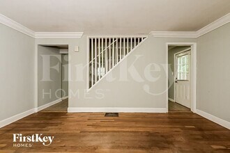 2138 Pinehurst Dr in East Point, GA - Building Photo - Building Photo