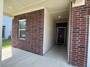 8607 ROCK Mdw in Converse, TX - Building Photo - Building Photo