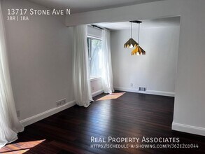 13717 Stone Ave N in Seattle, WA - Building Photo - Building Photo