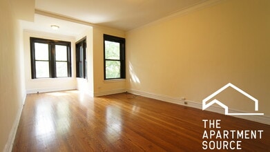 2647 N Sawyer Ave, Unit 3 in Chicago, IL - Foto de edificio - Building Photo
