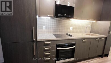 20 Soudan Ave in Toronto, ON - Building Photo - Building Photo