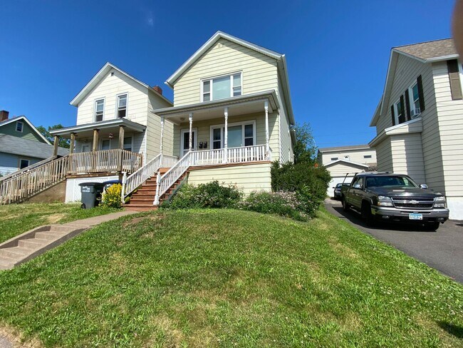 property at 15 E 8th St