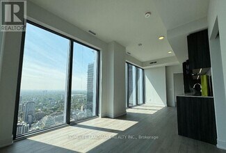 8 Cumberland St in Toronto, ON - Building Photo - Building Photo