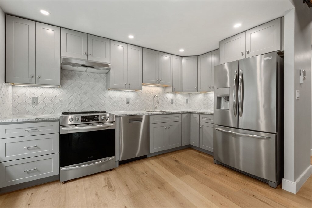 99 Fulton St in Boston, MA - Building Photo