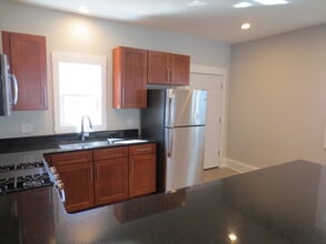 1448 W 54th St in Cleveland, OH - Foto de edificio - Building Photo