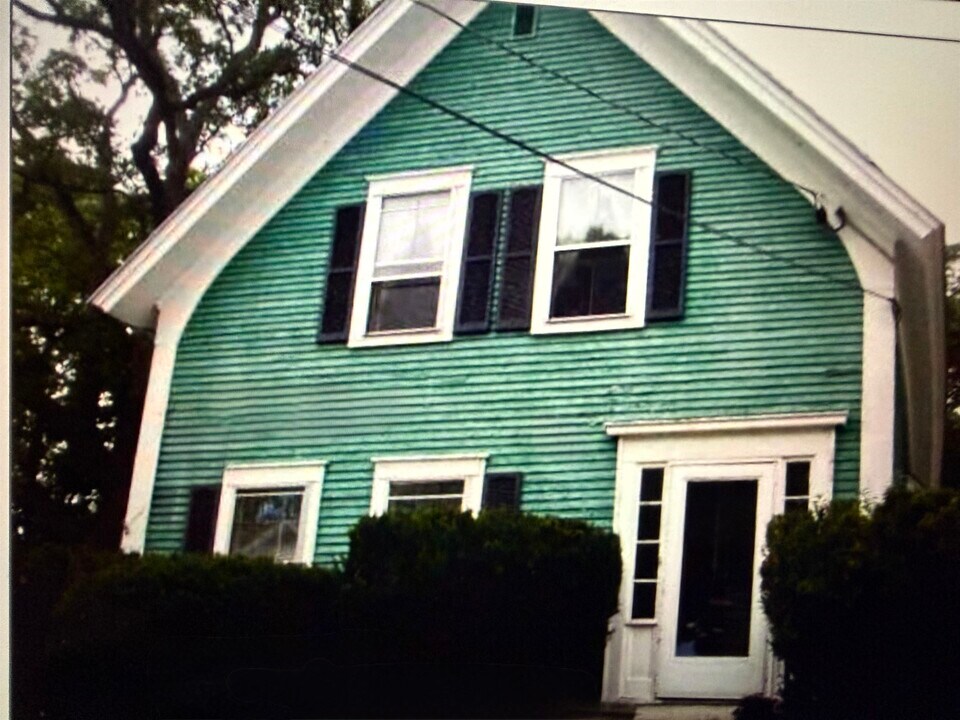 40 Messer St in Laconia, NH - Building Photo