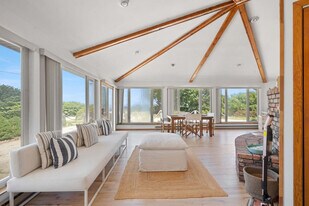 155 Sound Ave in Mattituck, NY - Building Photo