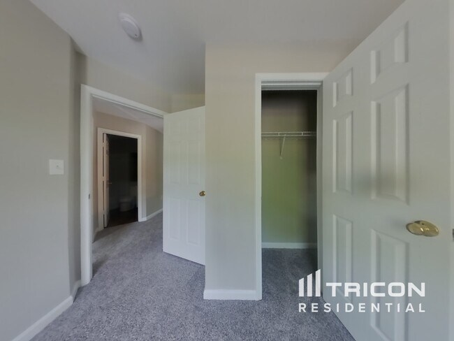 8271 Knighthood Pl in White Plains, MD - Building Photo - Building Photo