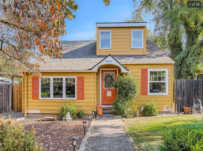 property at 8504 N Foss Ave