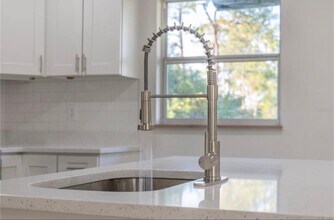 245 Amador Cir in Orlando, FL - Building Photo - Building Photo