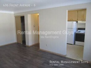 496 Front St in Little Canada, MN - Building Photo - Building Photo