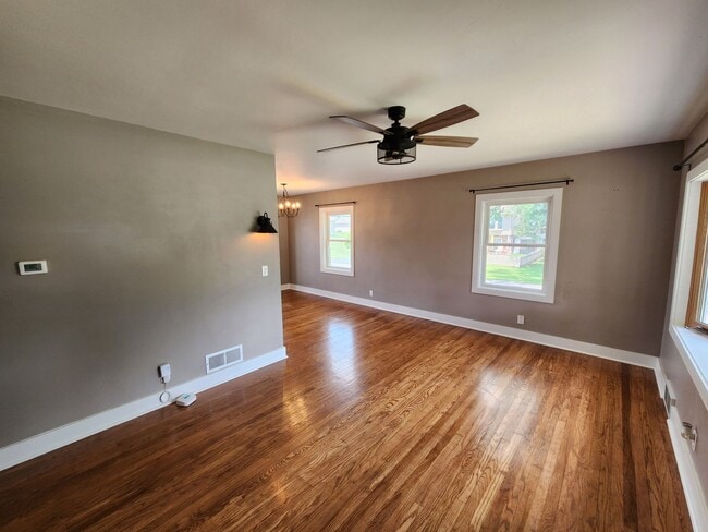 2301 5th St in East Moline, IL - Building Photo - Building Photo
