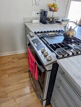 8 Conrad St in Boston, MA - Foto de edificio - Building Photo