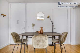 105 Duane St in New York, NY - Building Photo - Building Photo