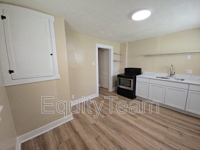 336 Brooklyn Ave in Dayton, OH - Building Photo - Building Photo