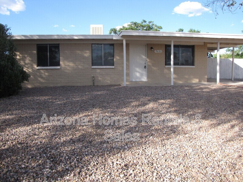 7631 E Apple Tree Dr in Tucson, AZ - Building Photo