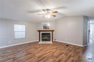 101 S Harrison Ave in McGregor, TX - Building Photo - Building Photo