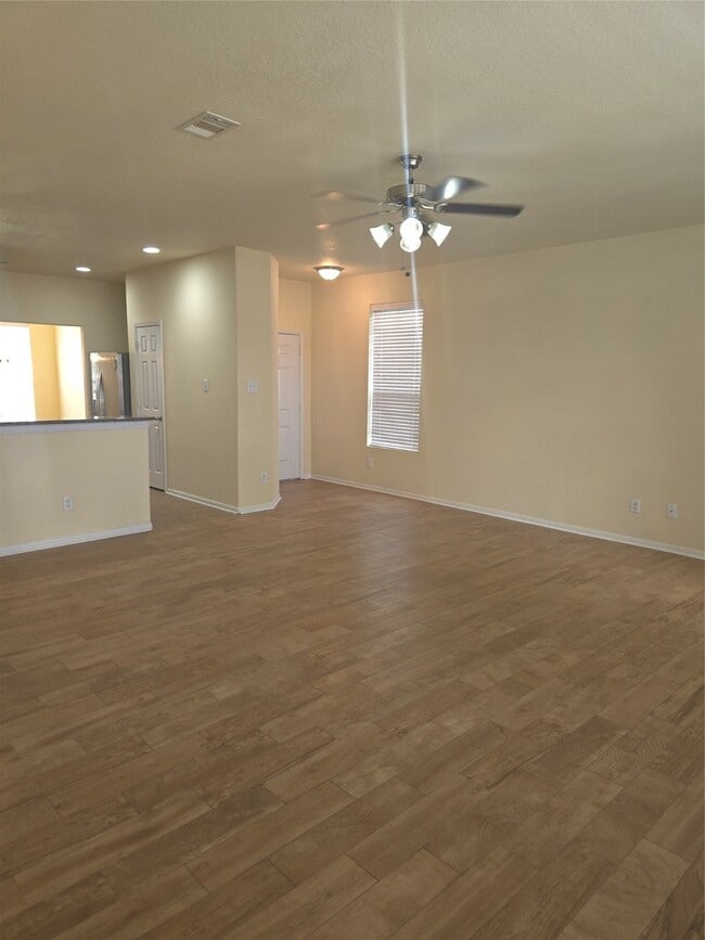 2431 Cloudy Bay Dr in Fresno, TX - Building Photo - Building Photo