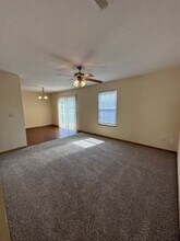 405 NE Adams Dairy Pkwy in Blue Springs, MO - Building Photo - Building Photo
