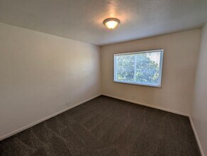 1743-1749 21st Ave in Oakland, CA - Building Photo - Building Photo