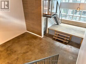 136-1173 Dundas St E in Toronto, ON - Building Photo - Building Photo