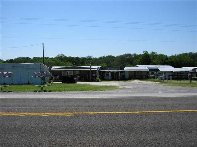 4158 S Hwy 14 in Thornton, TX - Foto de edificio