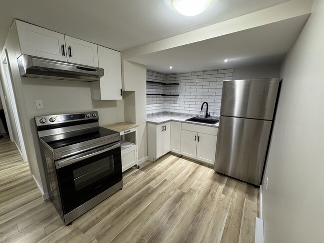 property at 140 Reade St