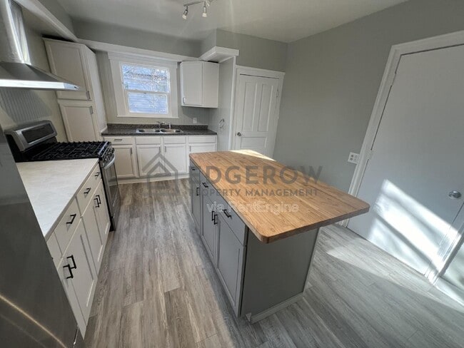 50 Mathews Ct NE in Grand Rapids, MI - Building Photo - Building Photo