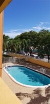 1851 NE 168th St in North Miami Beach, FL - Building Photo
