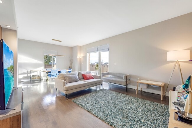 3312 HUDSON Ave in Union City, NJ - Building Photo - Building Photo