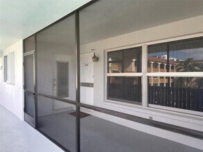 651 Pine Dr in Pompano Beach, FL - Building Photo - Building Photo