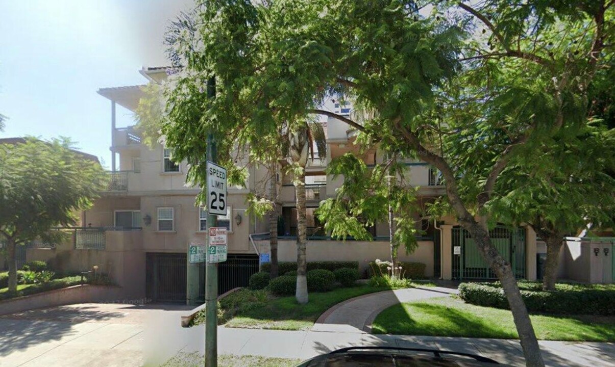 531 N Louise St in Glendale, CA - Building Photo