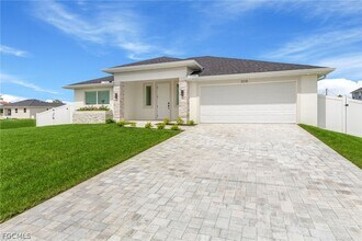 3015 NW 42nd Ave in Cape Coral, FL - Building Photo - Building Photo