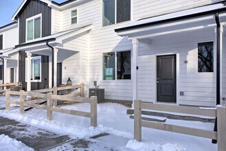 630 Apache Trl in Ault, CO - Building Photo - Building Photo