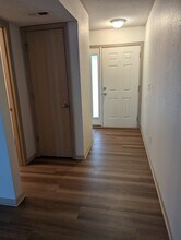 205 W Nicholas Dr, Unit C in Lone Jack, MO - Foto de edificio - Building Photo