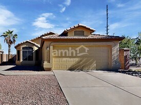 15585 N Gil Balcome in Surprise, AZ - Building Photo
