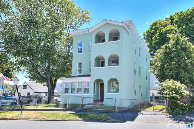 property at 2029 Kings Hwy