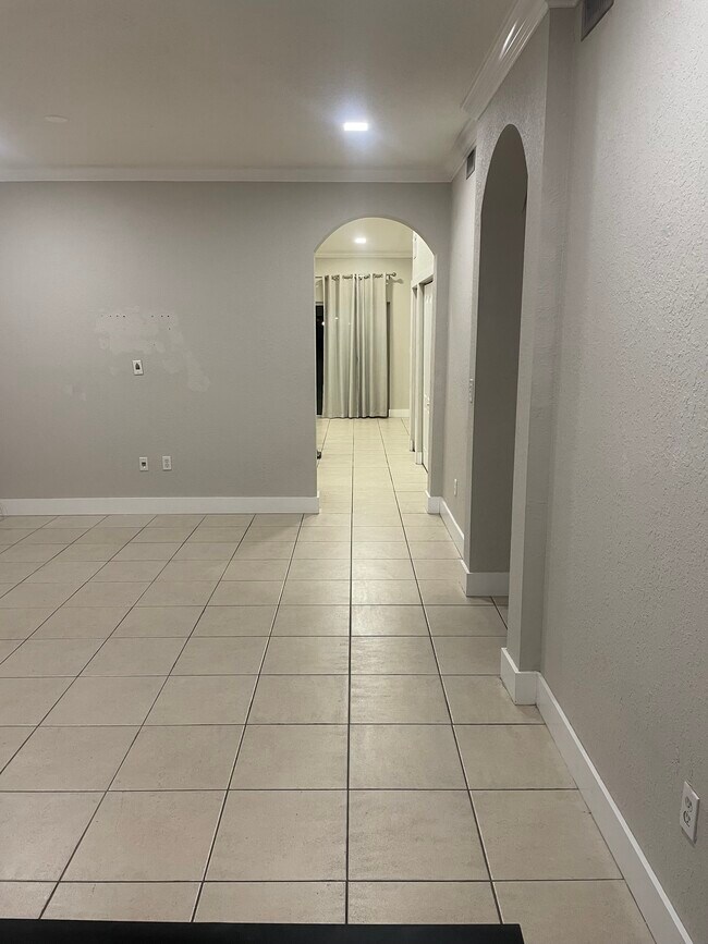 13755 SW 169th Ter in Miami, FL - Foto de edificio - Building Photo