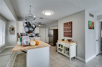 1641 Duarte Dr in Henderson, NV - Building Photo - Building Photo