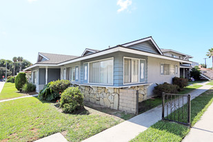 16691 Bartlett Ln in Huntington Beach, CA - Building Photo