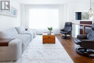 119B Hillside Ave in Toronto, ON - Building Photo - Building Photo