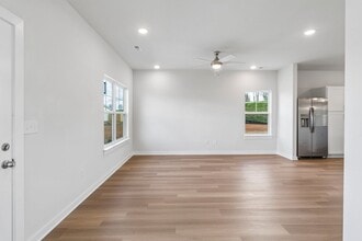 4306 Gambrel Oaks St in Blountville, TN - Building Photo - Building Photo