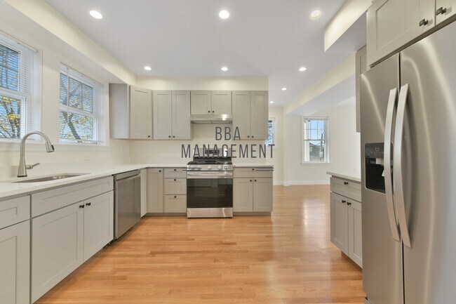 48 Manthorne Rd, Unit #1 in Boston, MA - Building Photo - Building Photo
