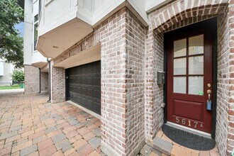 5617 Kiam St in Houston, TX - Foto de edificio - Building Photo