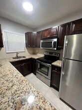 Maven Apartments in Wilton Manors, FL - Building Photo - Building Photo
