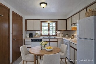 7 Hartley St in Lewiston, ME - Foto de edificio - Building Photo